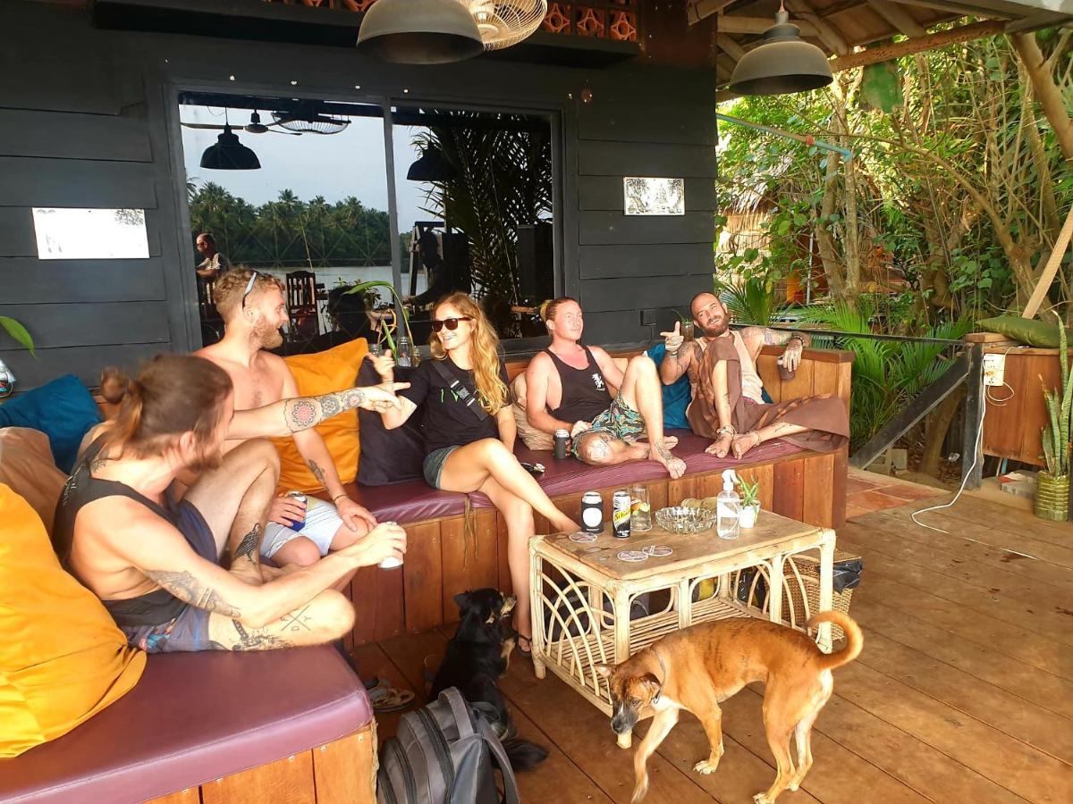 Hotel The Hideaway Kampot Esterno foto