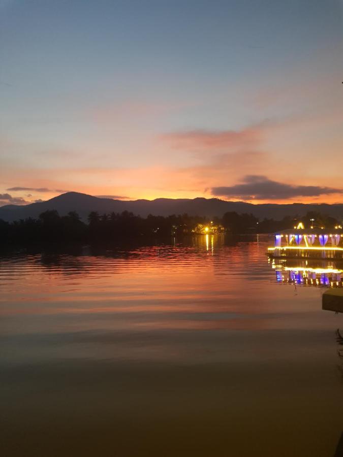 Hotel The Hideaway Kampot Esterno foto